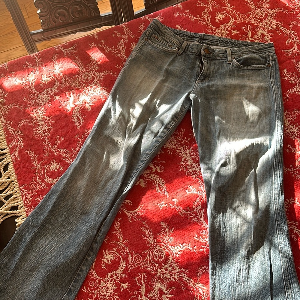 Joes jeans, distressed the natural way 🤪